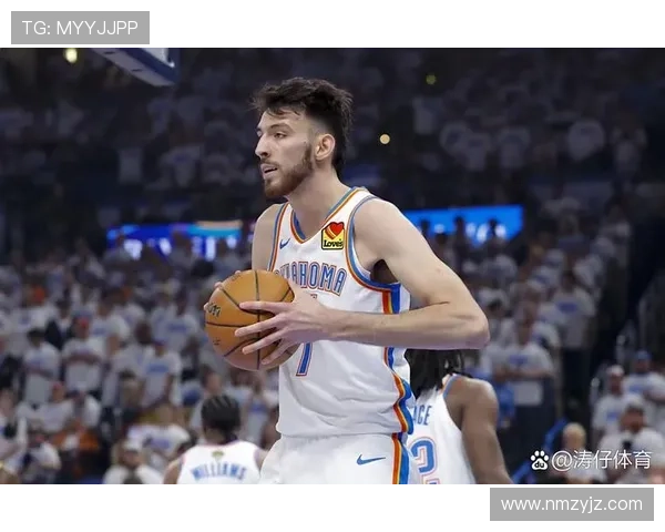 切特·霍姆格伦挡拆拉开防线 提升内线得分效率明显